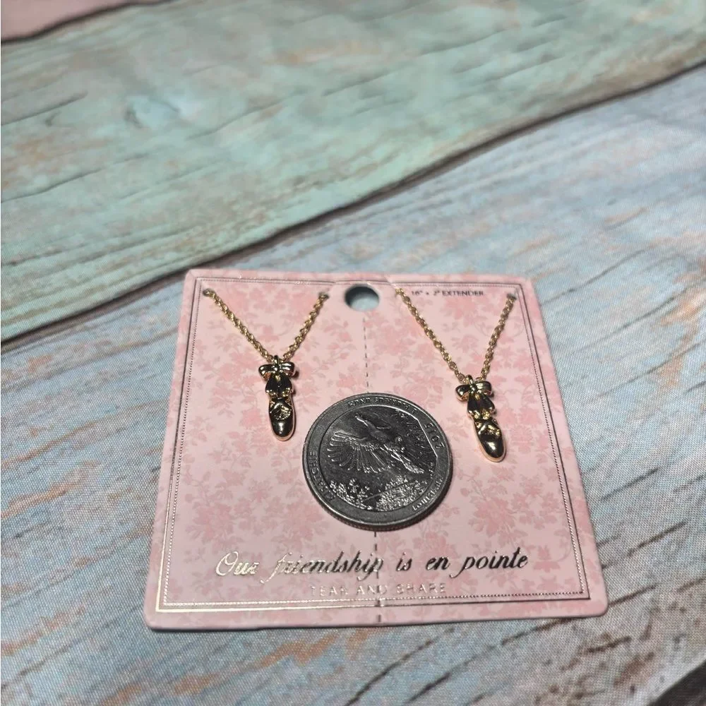 New Francesca’s En Pointe Friendship Necklace Set